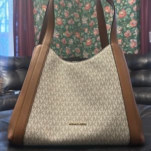 Michael Kors Rosemary Large Logo Shoulder Bag Tote Vanilla MK Signature Acorn